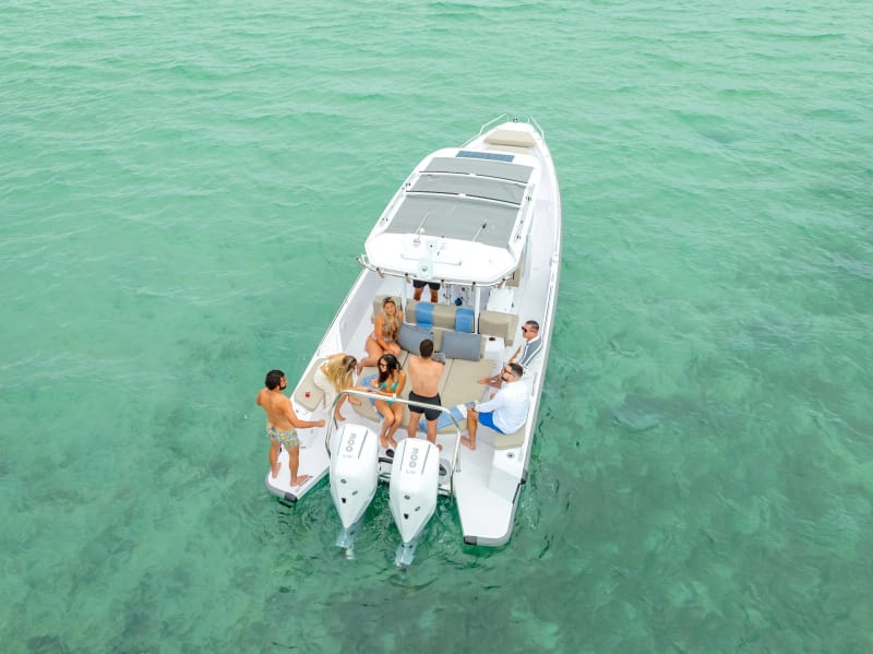 37 ft Axopar