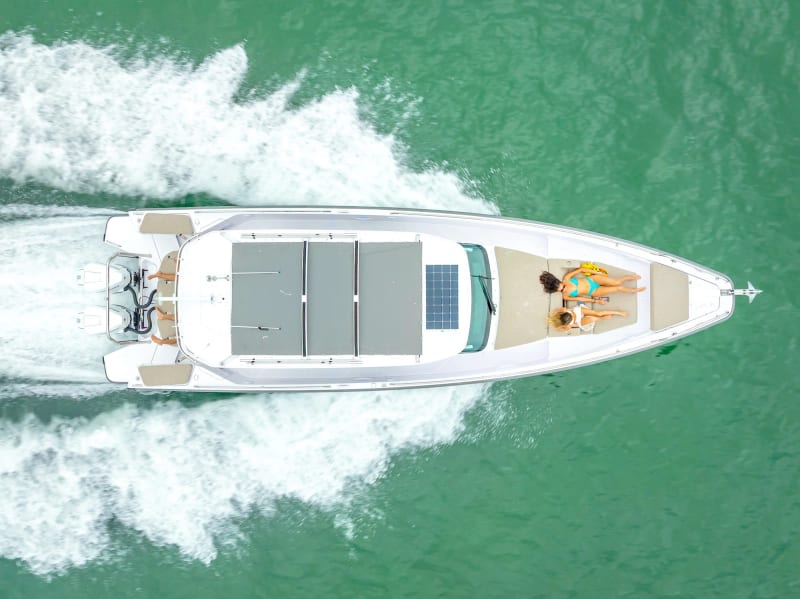 37 ft Axopar