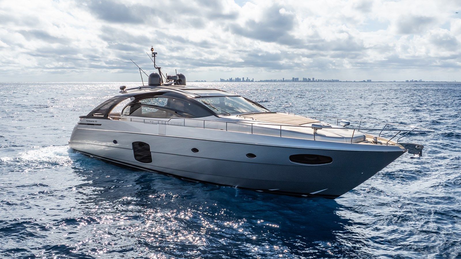 70ft Pershing LIQUID