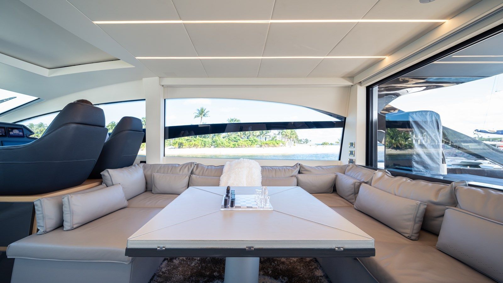 70ft Pershing LIQUID