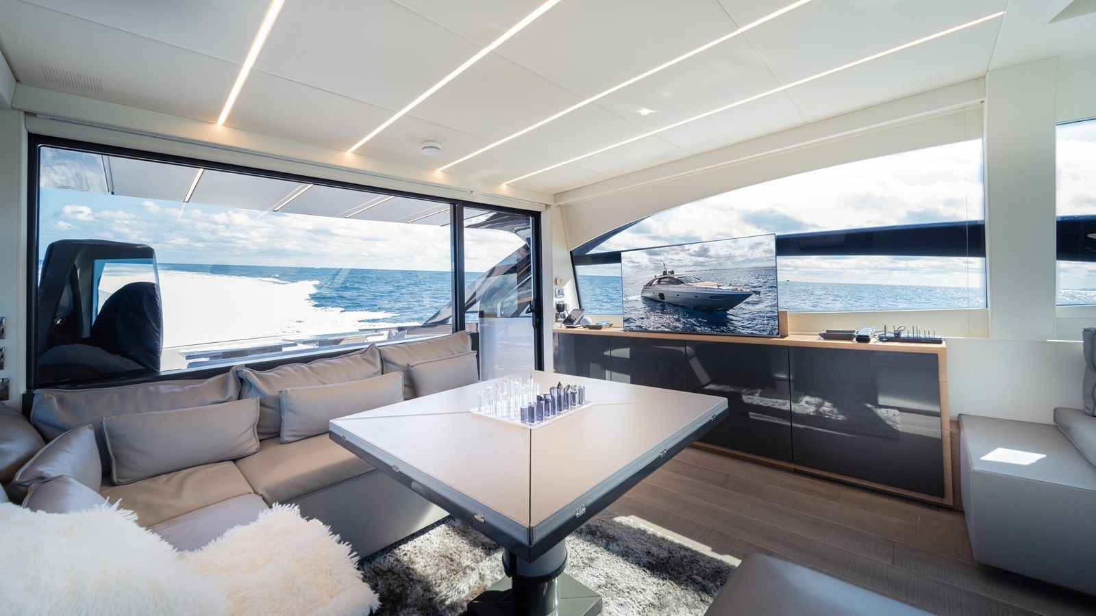 70ft Pershing LIQUID