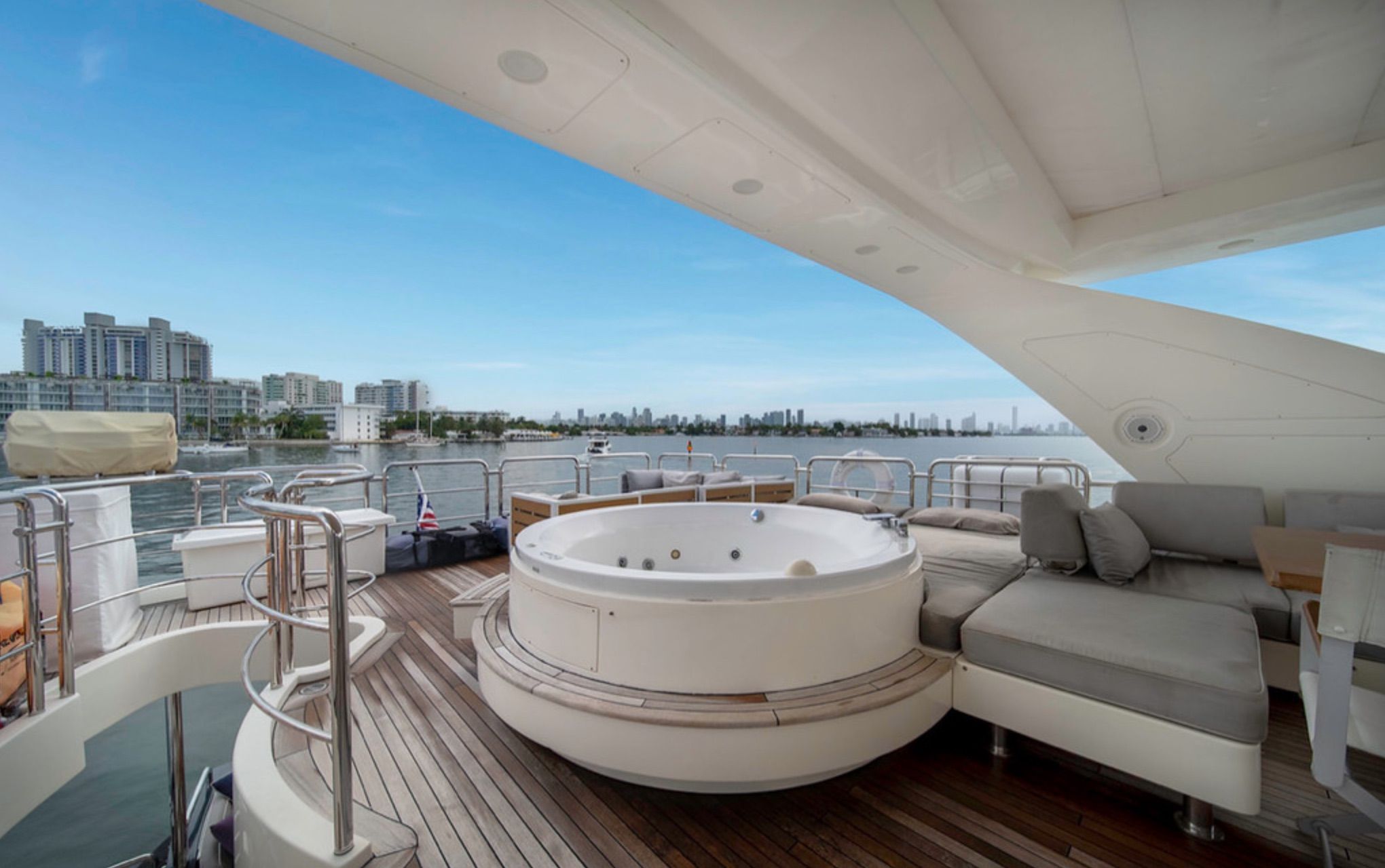 84ft Azimut