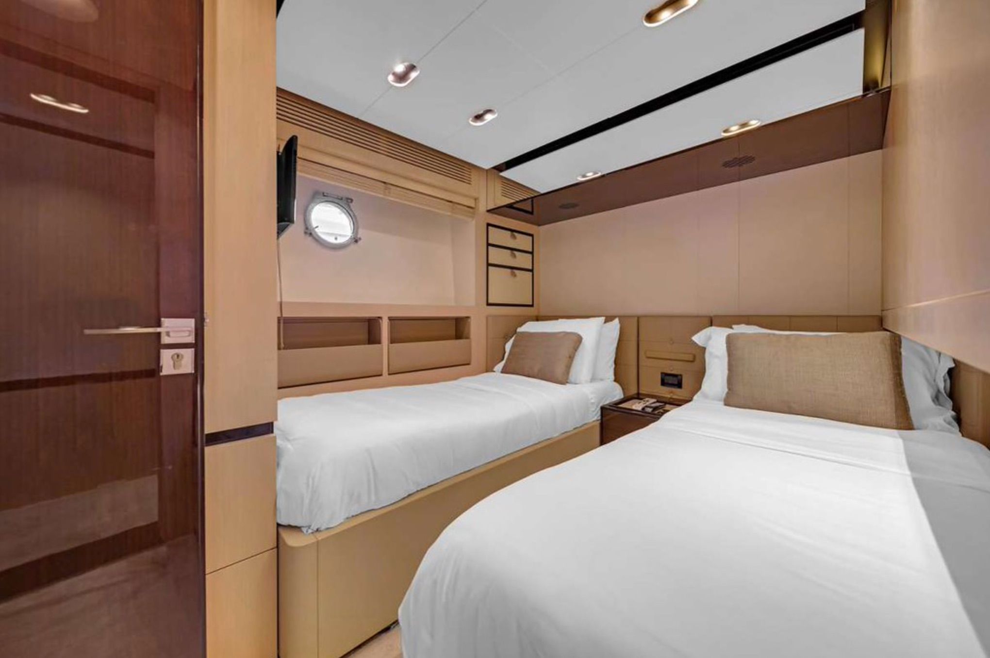 84ft Azimut