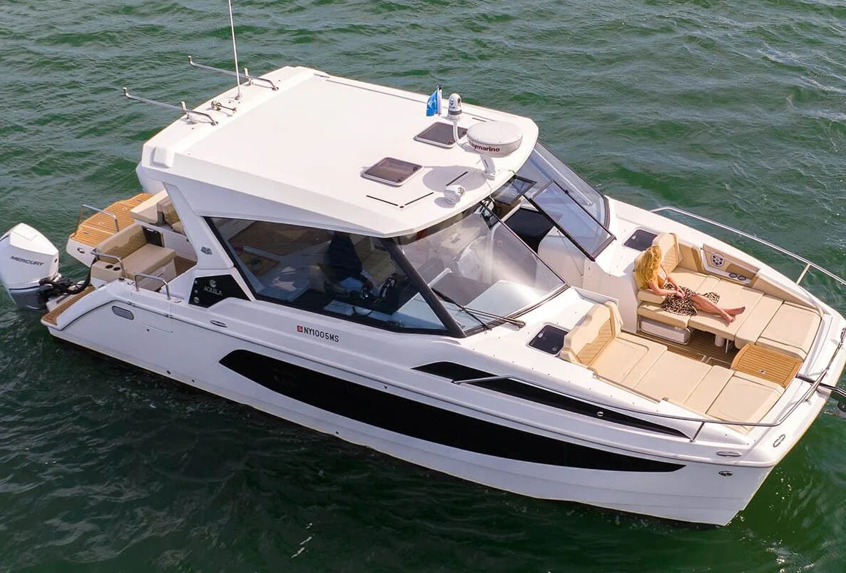 36ft 2021 Aquila Catamaran + Seabob