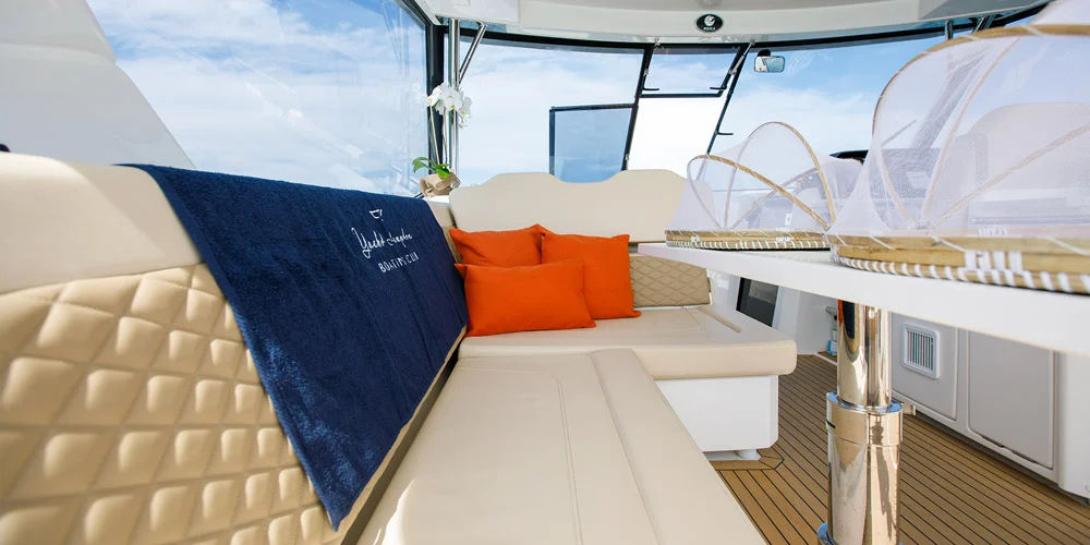 36ft 2021 Aquila Catamaran + Seabob