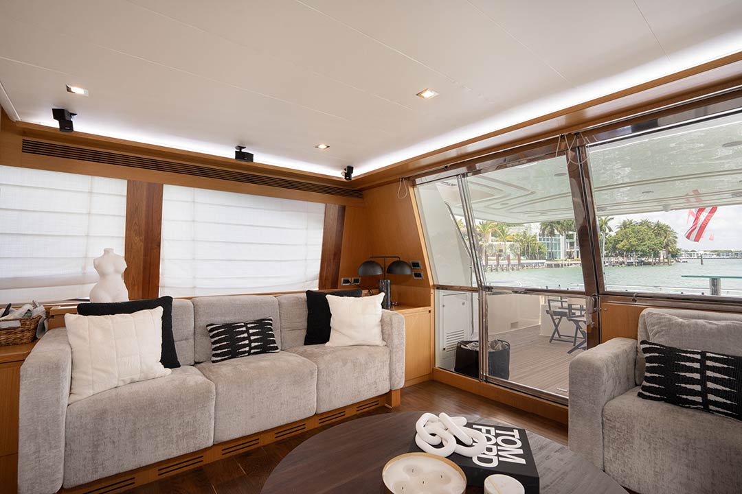 80ft Ferretti