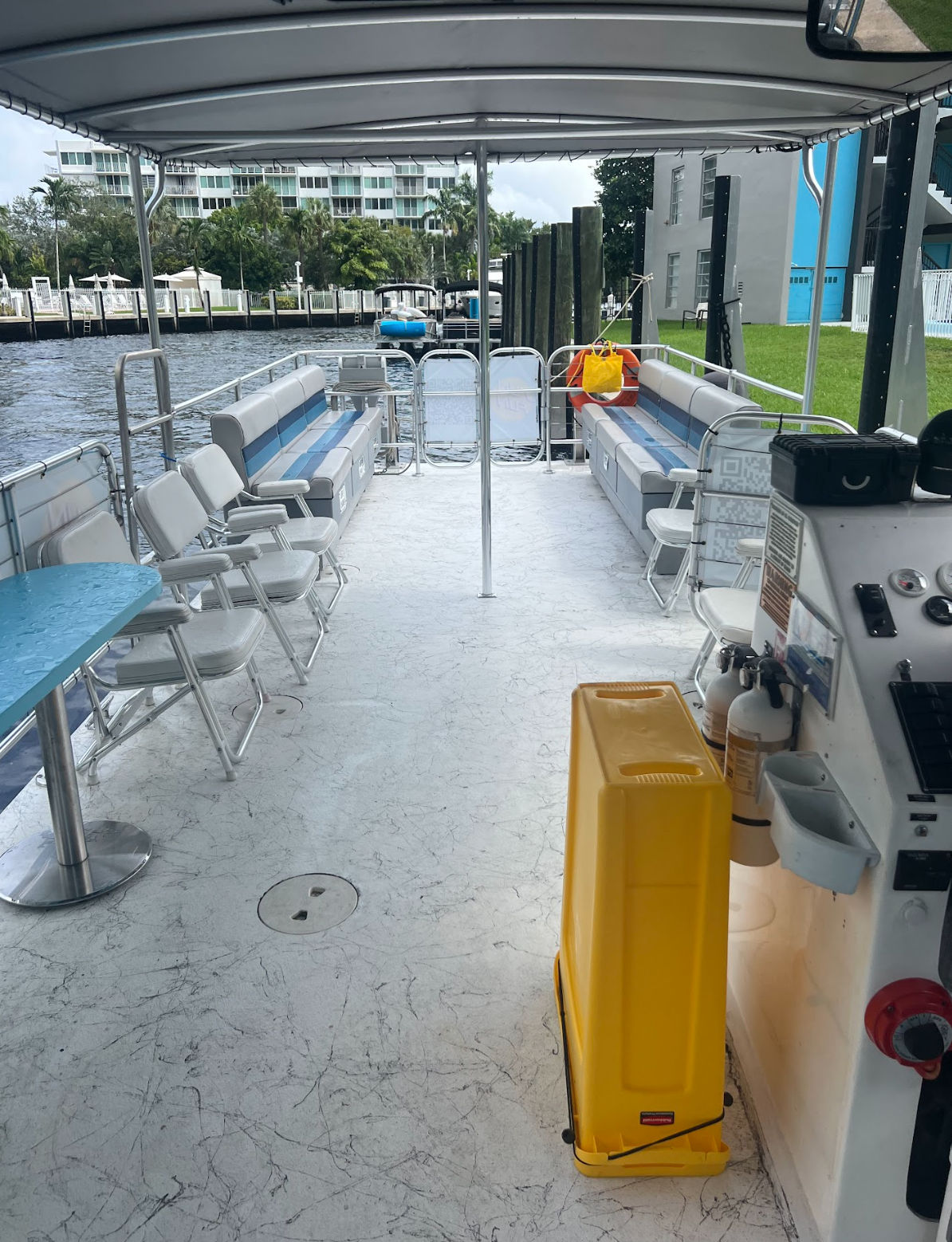 30ft Pontoon