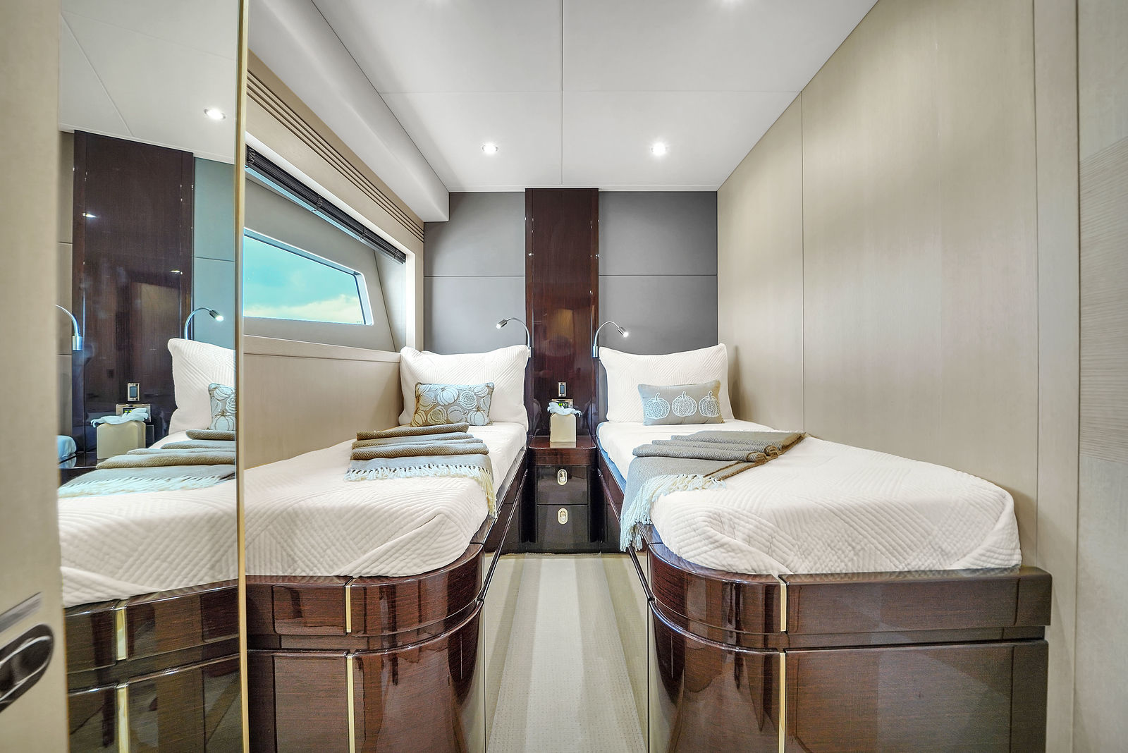 80ft Sunseeker
