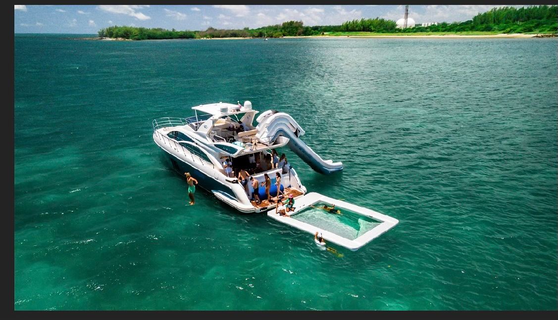60ft Azimut Flybridge