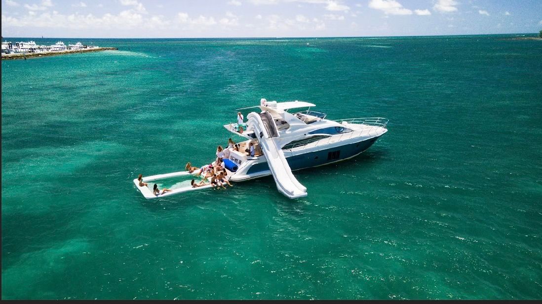 60ft Azimut Flybridge