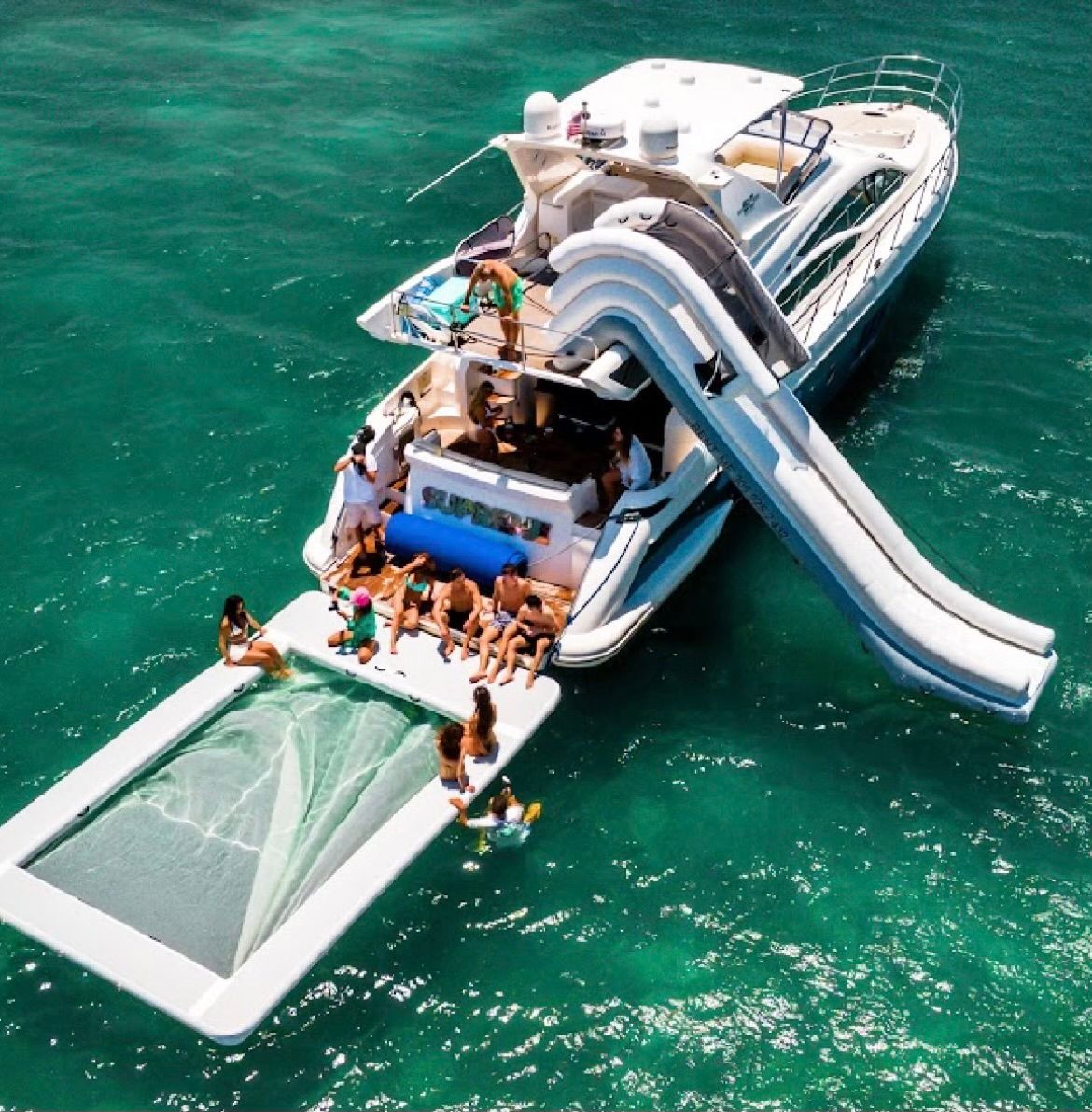 60ft Azimut Flybridge