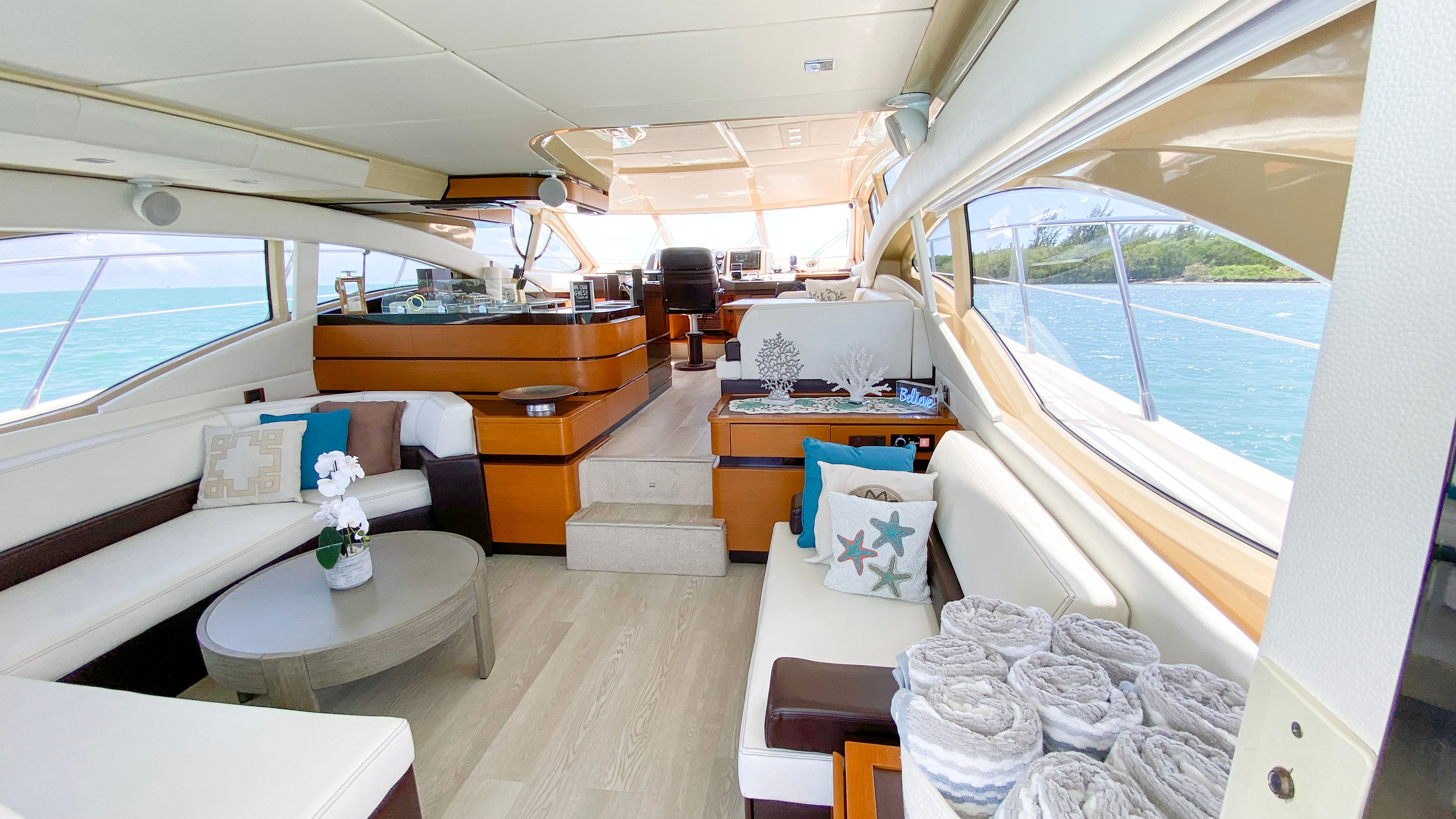 60ft Azimut Flybridge