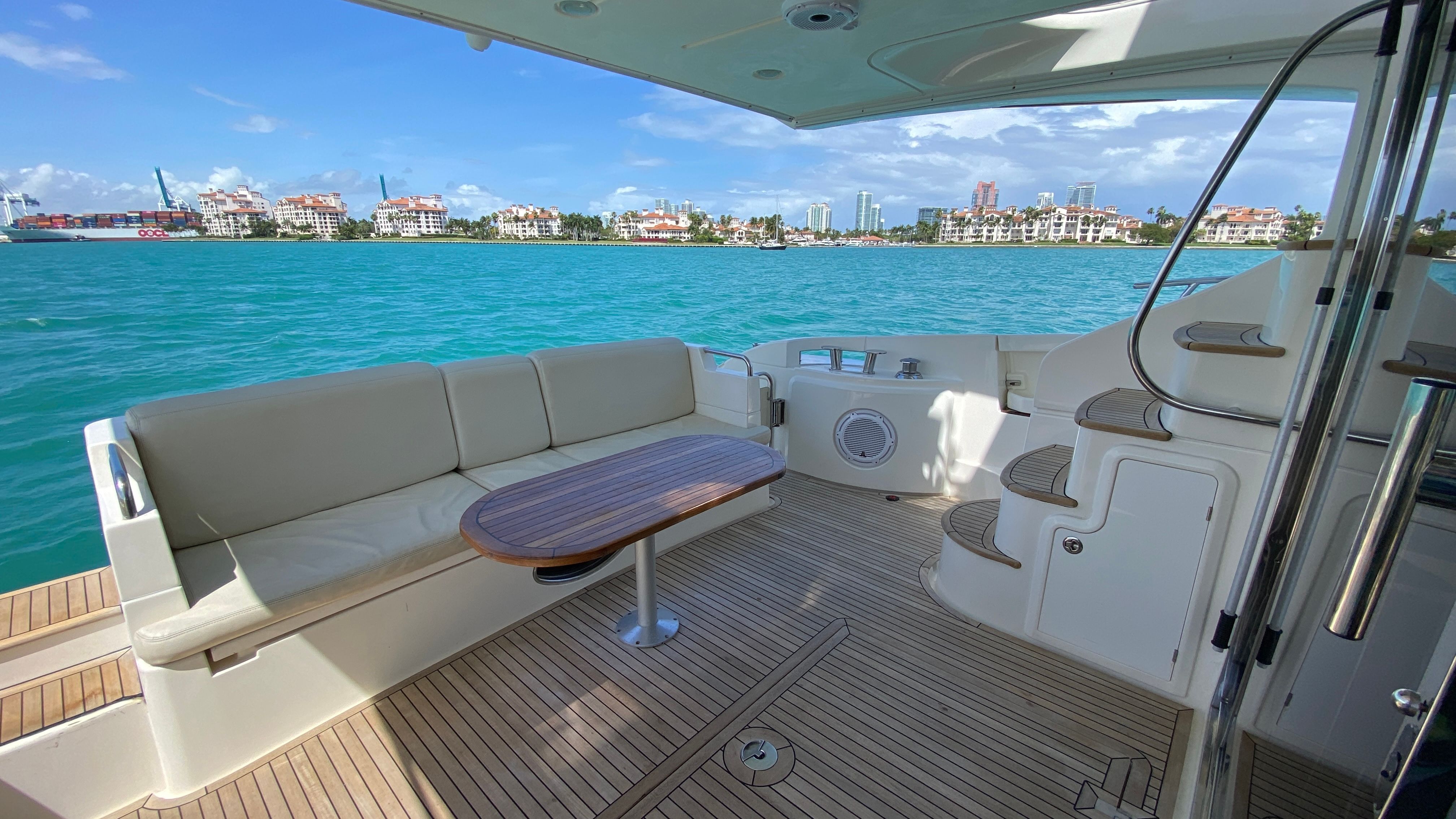 60ft Azimut Flybridge