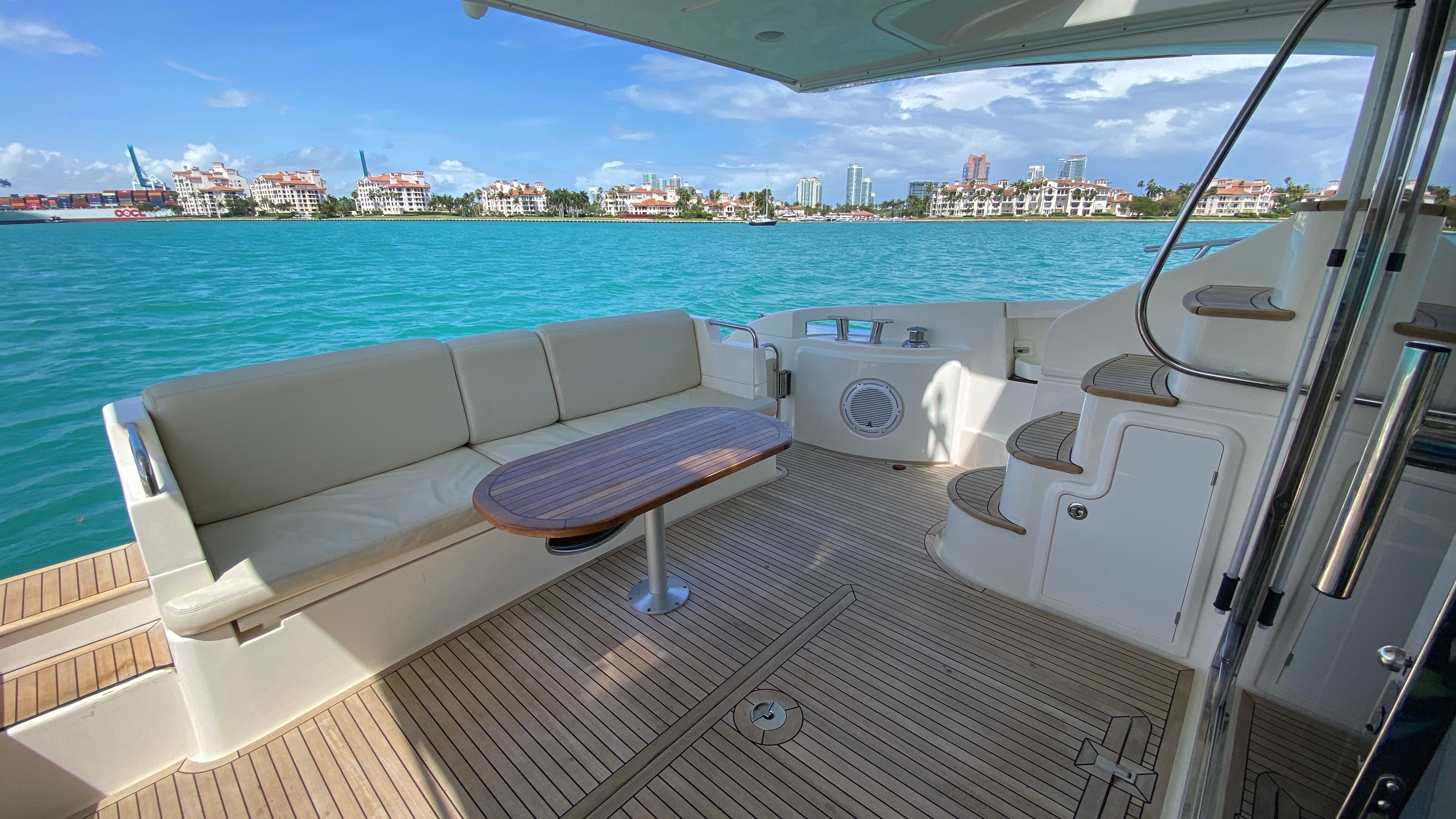 60ft Azimut Flybridge