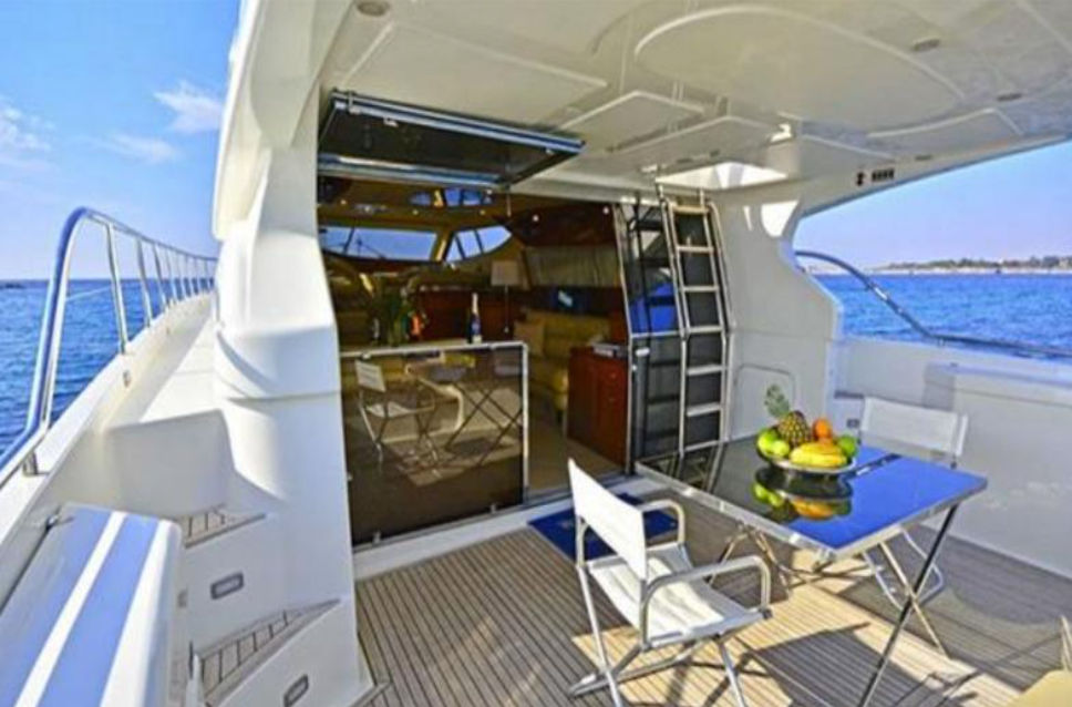 62ft FERRETI 62
