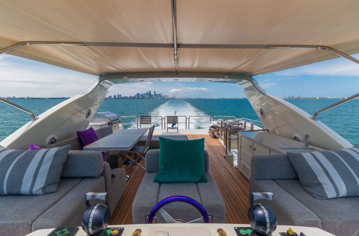 103ft Luxury Azimut w/ Toy