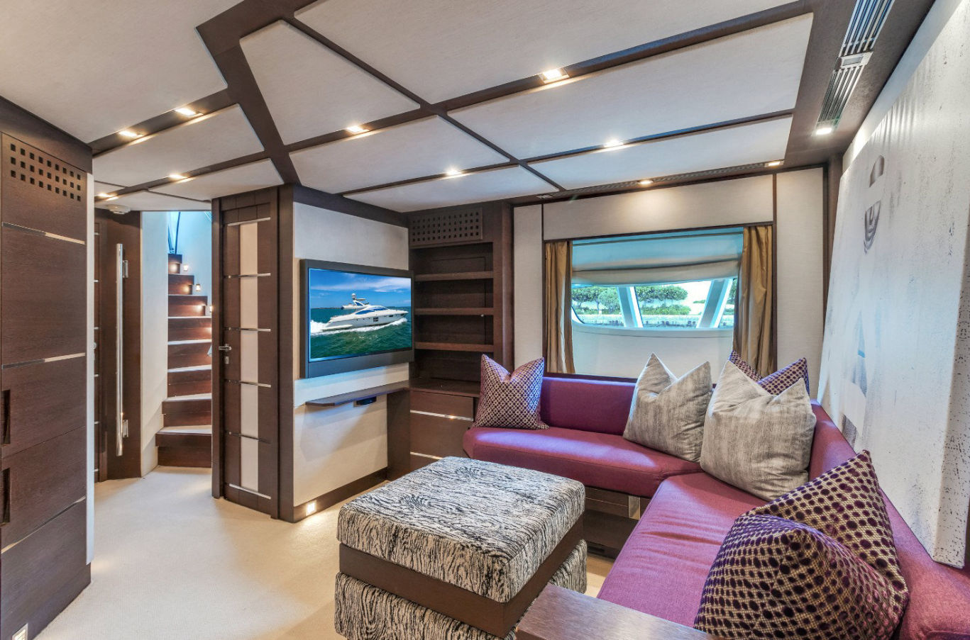 103ft Luxury Azimut w/ Toy