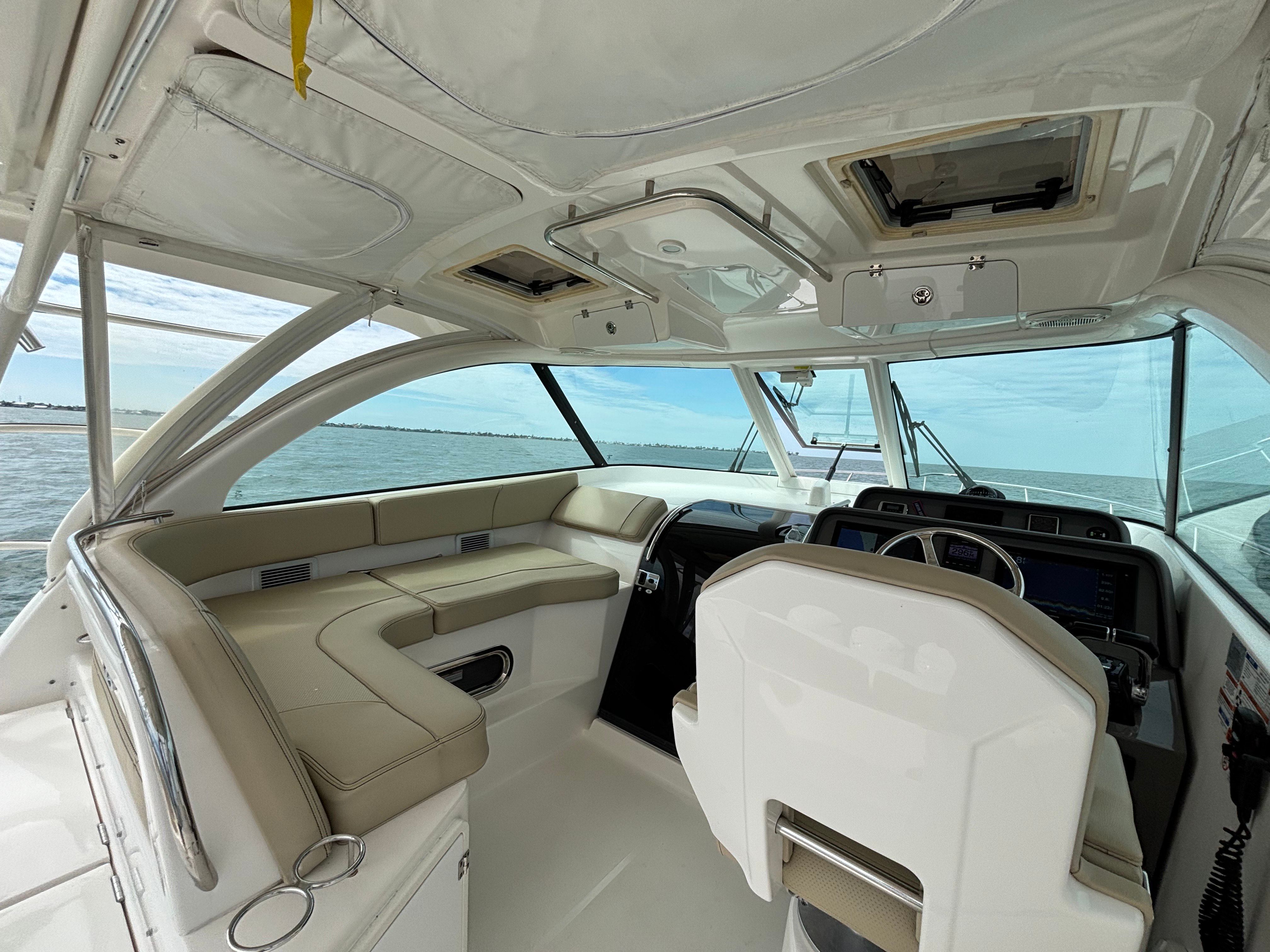 38ft 2018 Pursuit