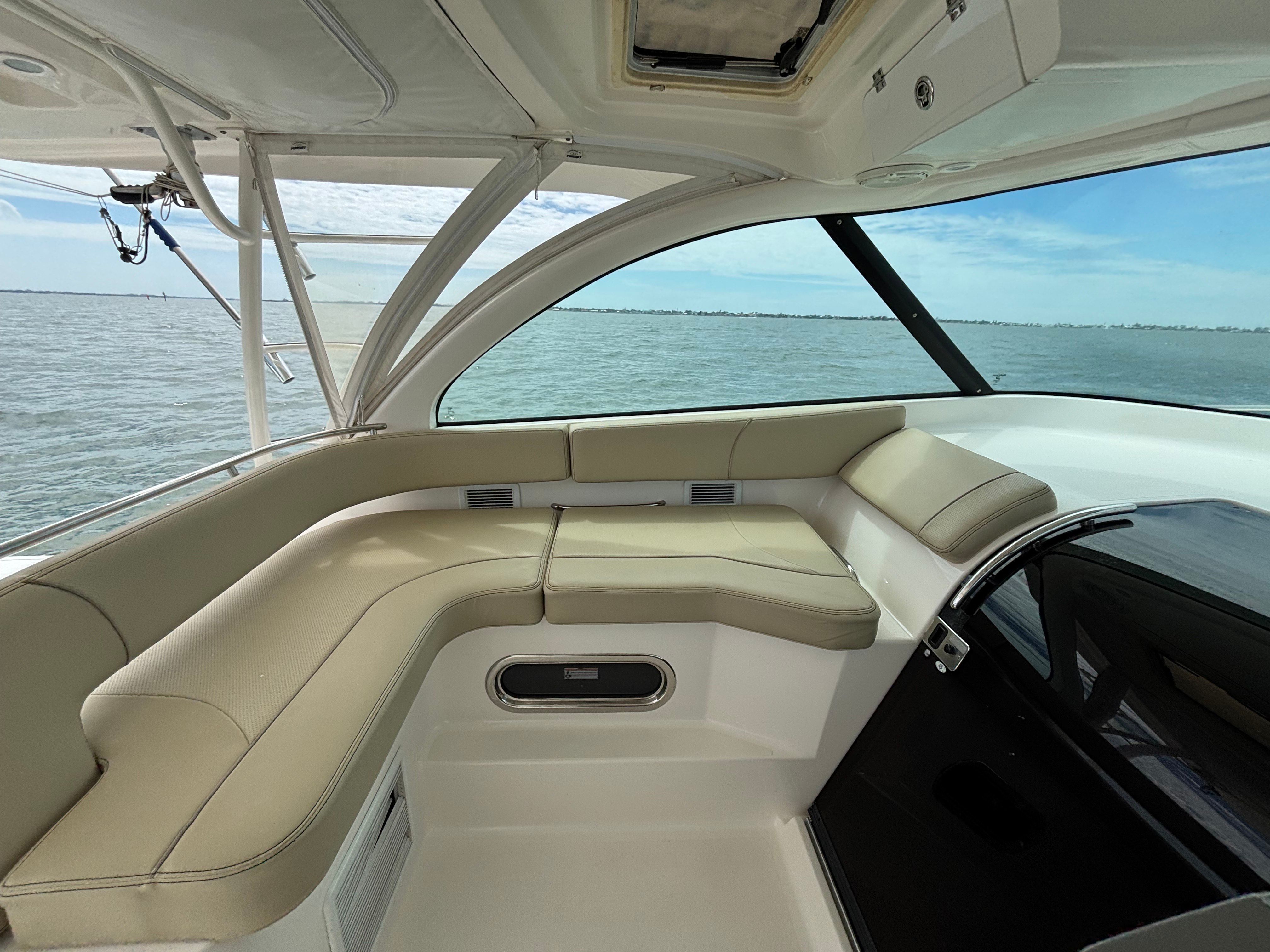 38ft 2018 Pursuit