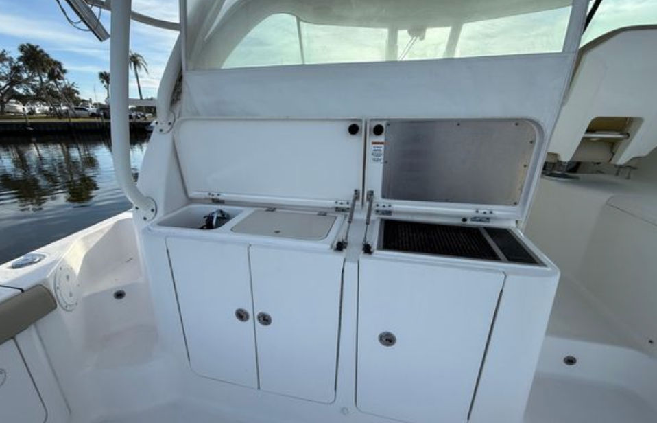 38ft 2018 Pursuit