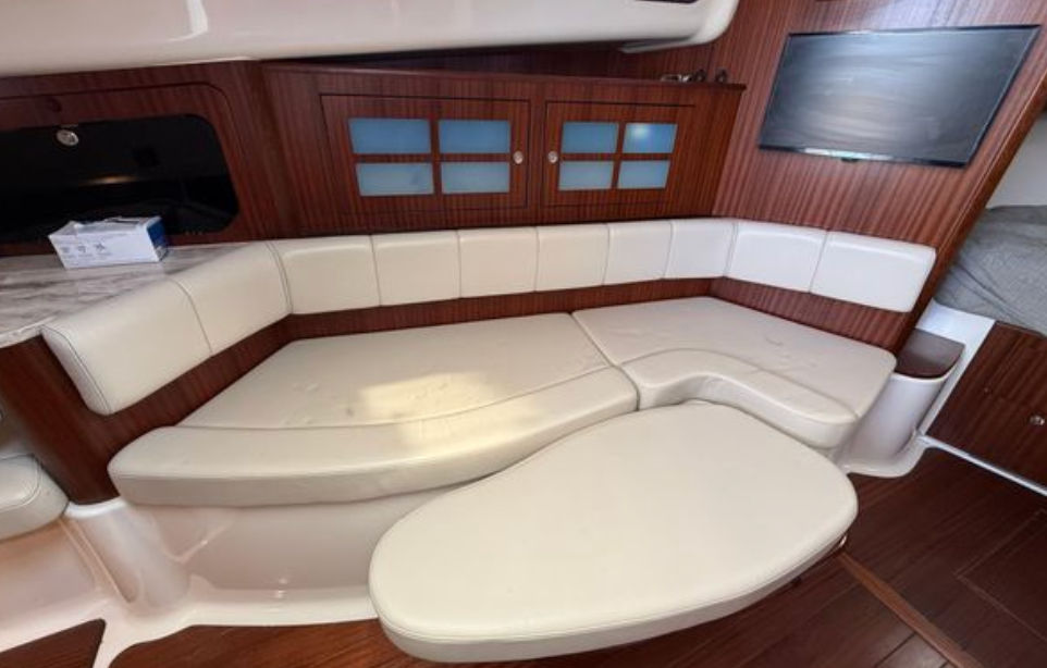 38ft 2018 Pursuit