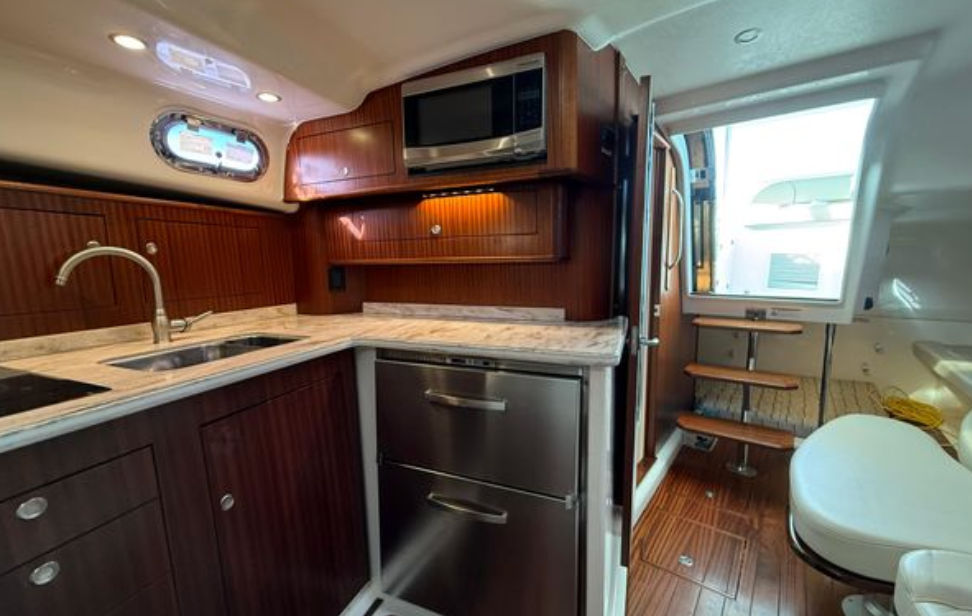 38ft 2018 Pursuit