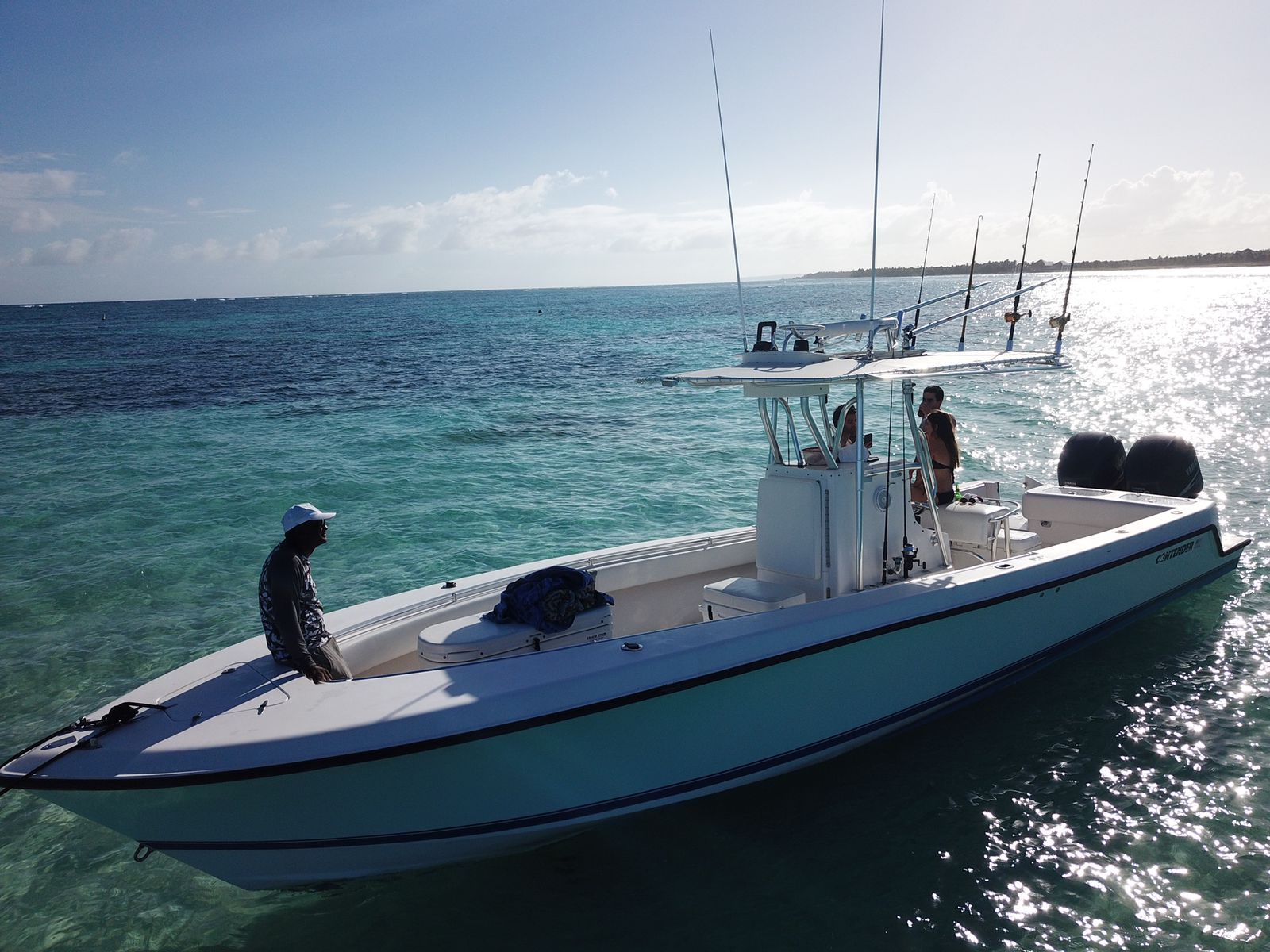 28ft Contender Center Console