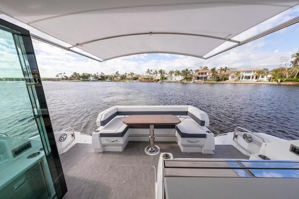 50ft Cruisers Yacht