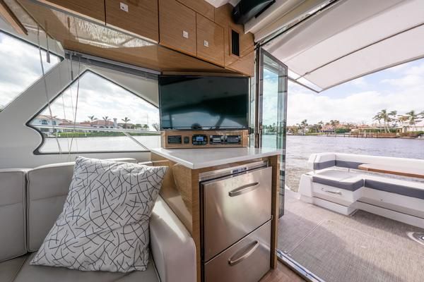 50ft Cruisers Yacht