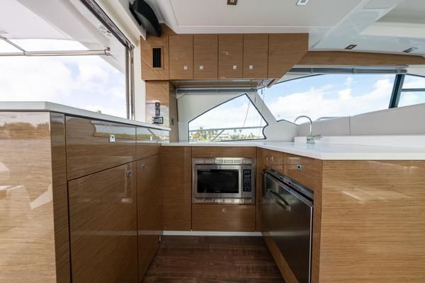 50ft Cruisers Yacht