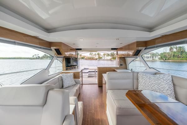 50ft Cruisers Yacht