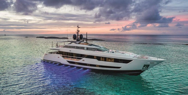 126ft Customline