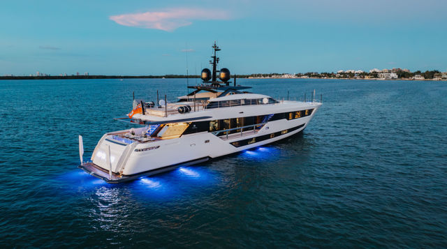 126ft Customline