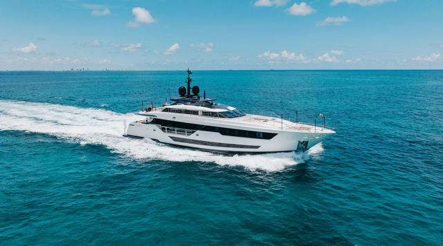 126ft Customline
