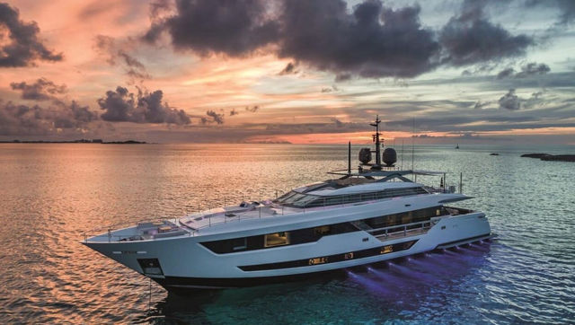 126ft Customline