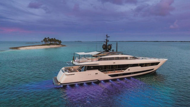 126ft Customline