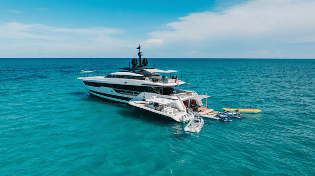126ft Customline