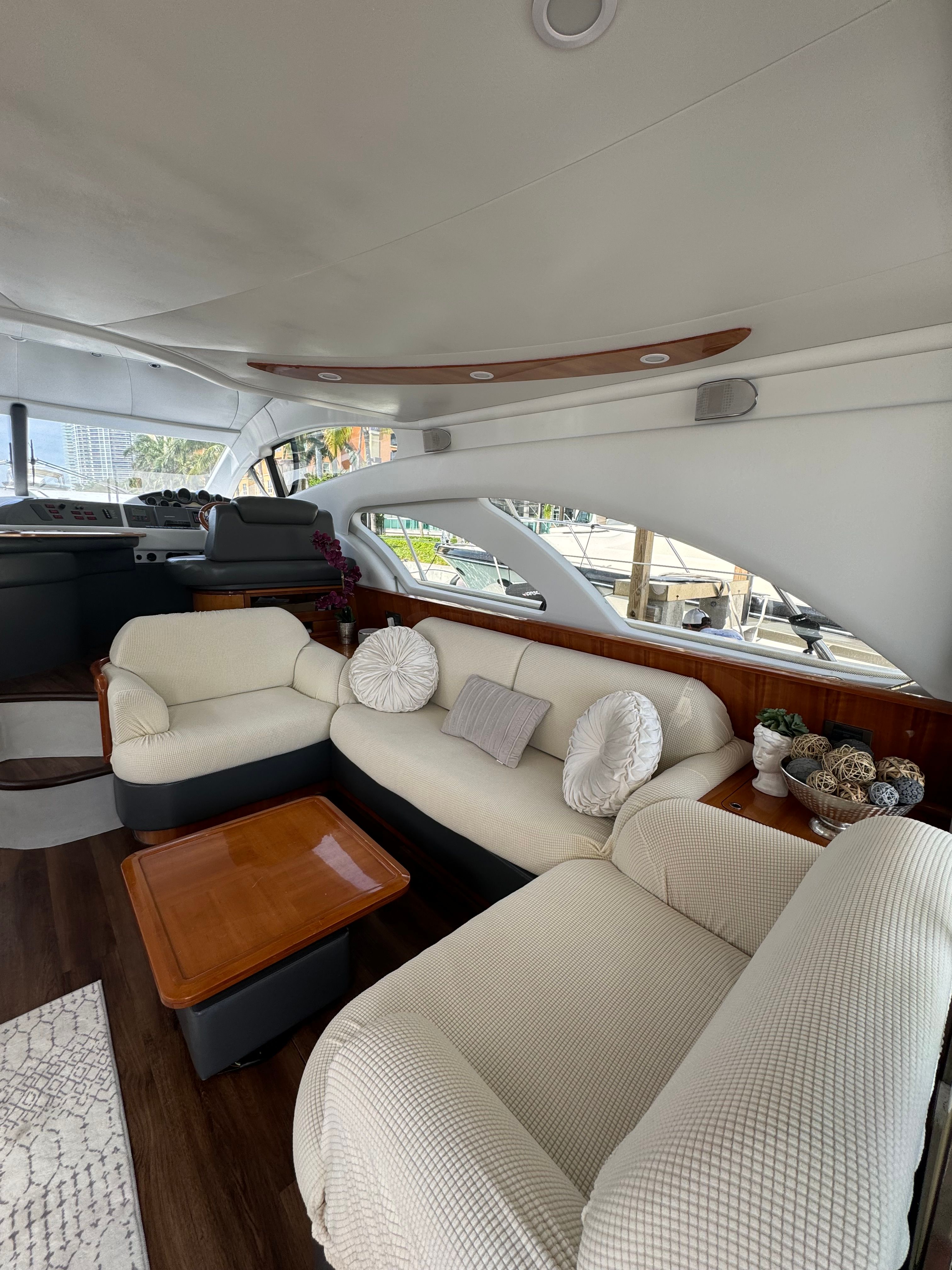 50ft Azimut