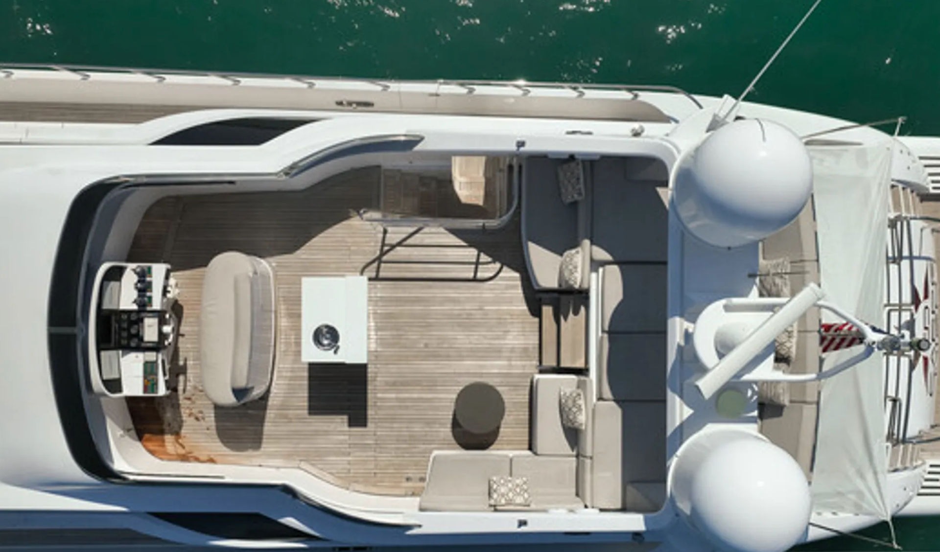 105ft Leopard w/ Jacuzzi & Water Toys
