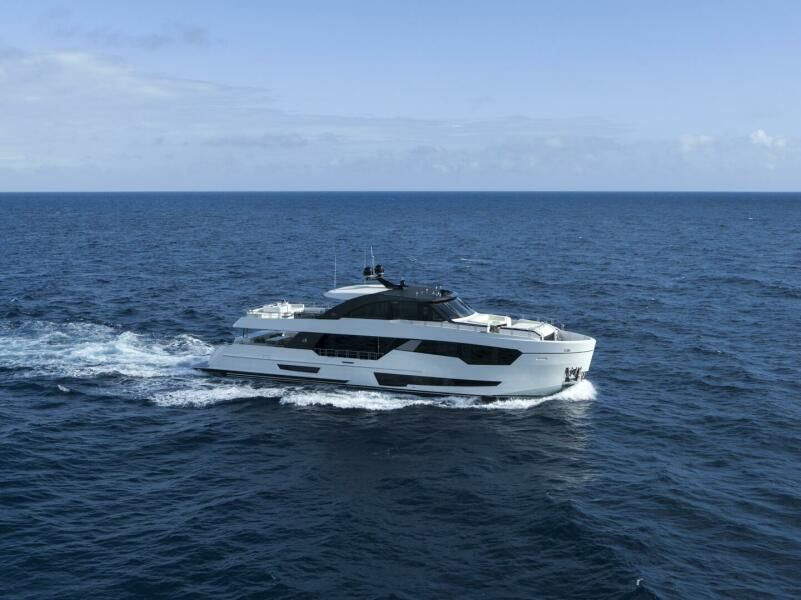 98ft (29.87 m) Ocean Alexander
