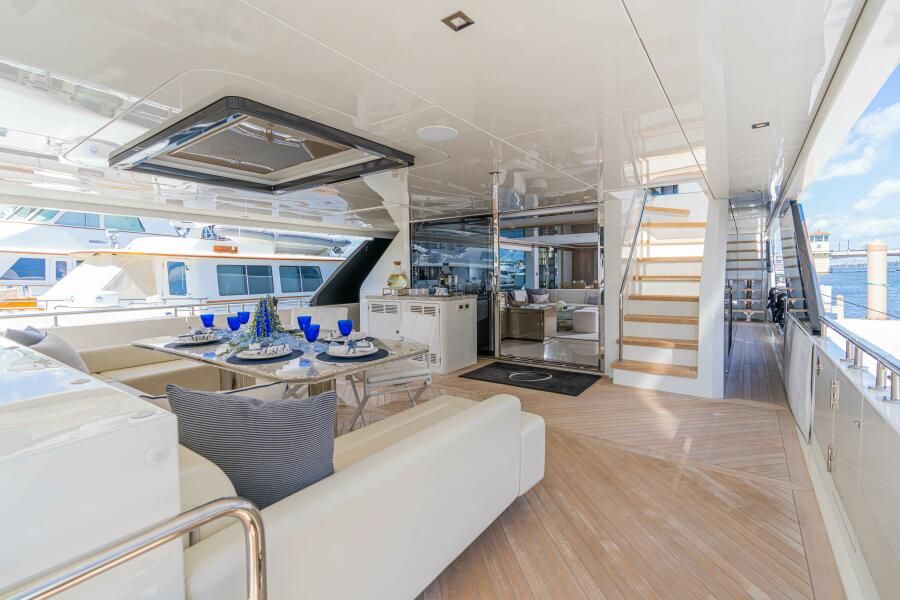 98ft (29.87 m) Ocean Alexander