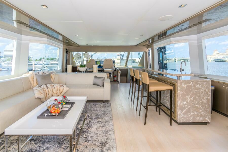 98ft (29.87 m) Ocean Alexander