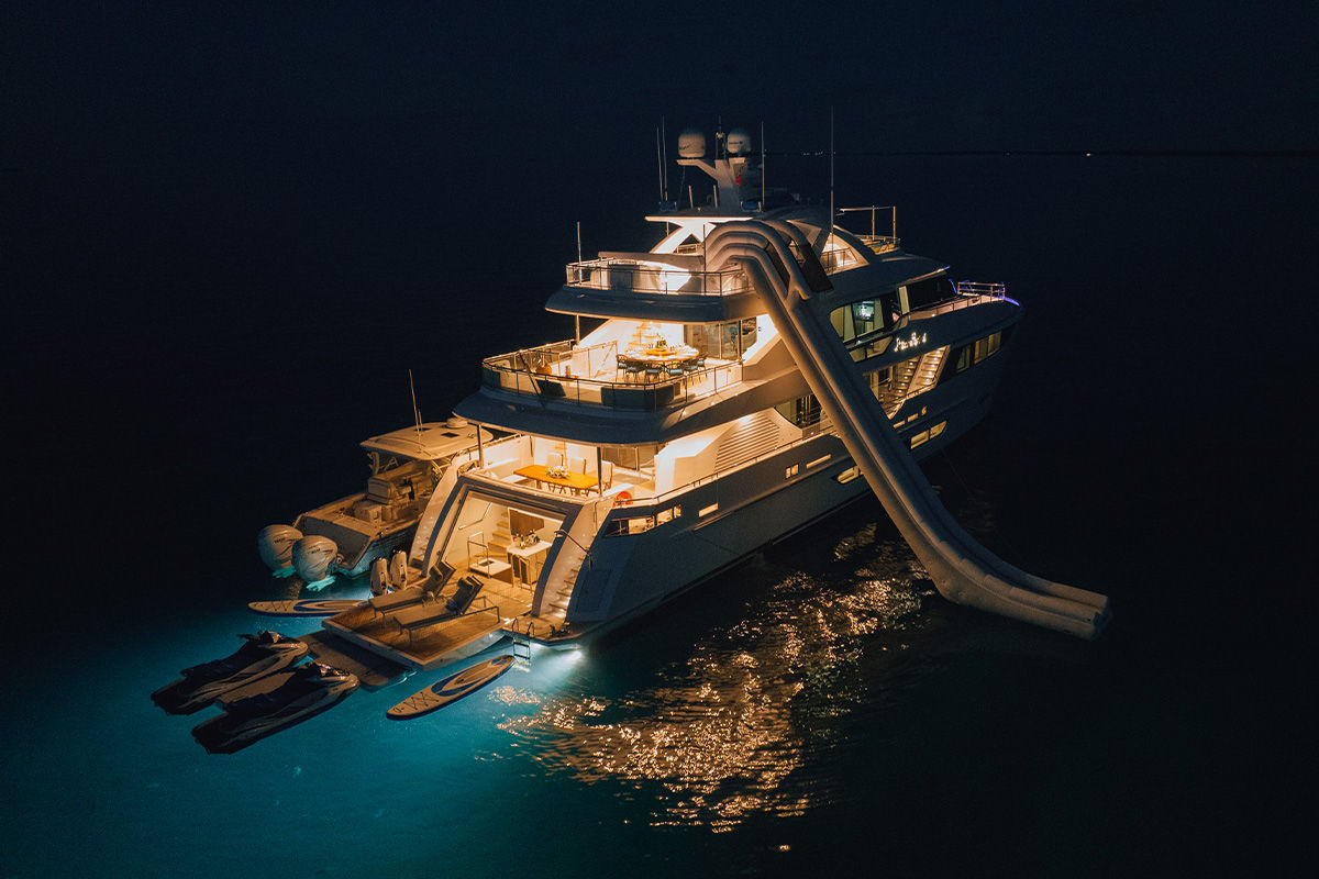 118ft Romeo Foxtrot