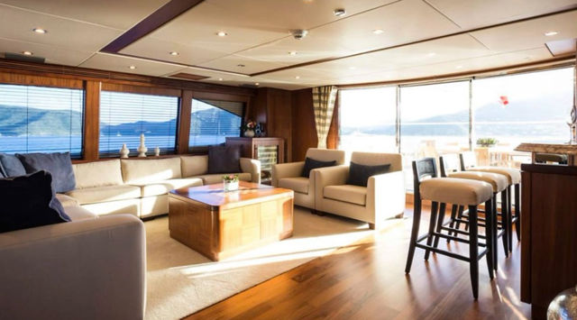 131ft Sunseeker