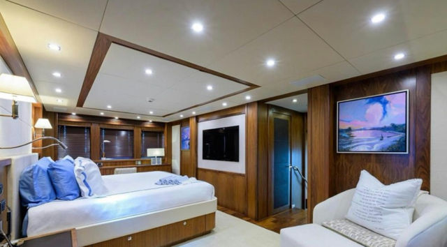 131ft Sunseeker