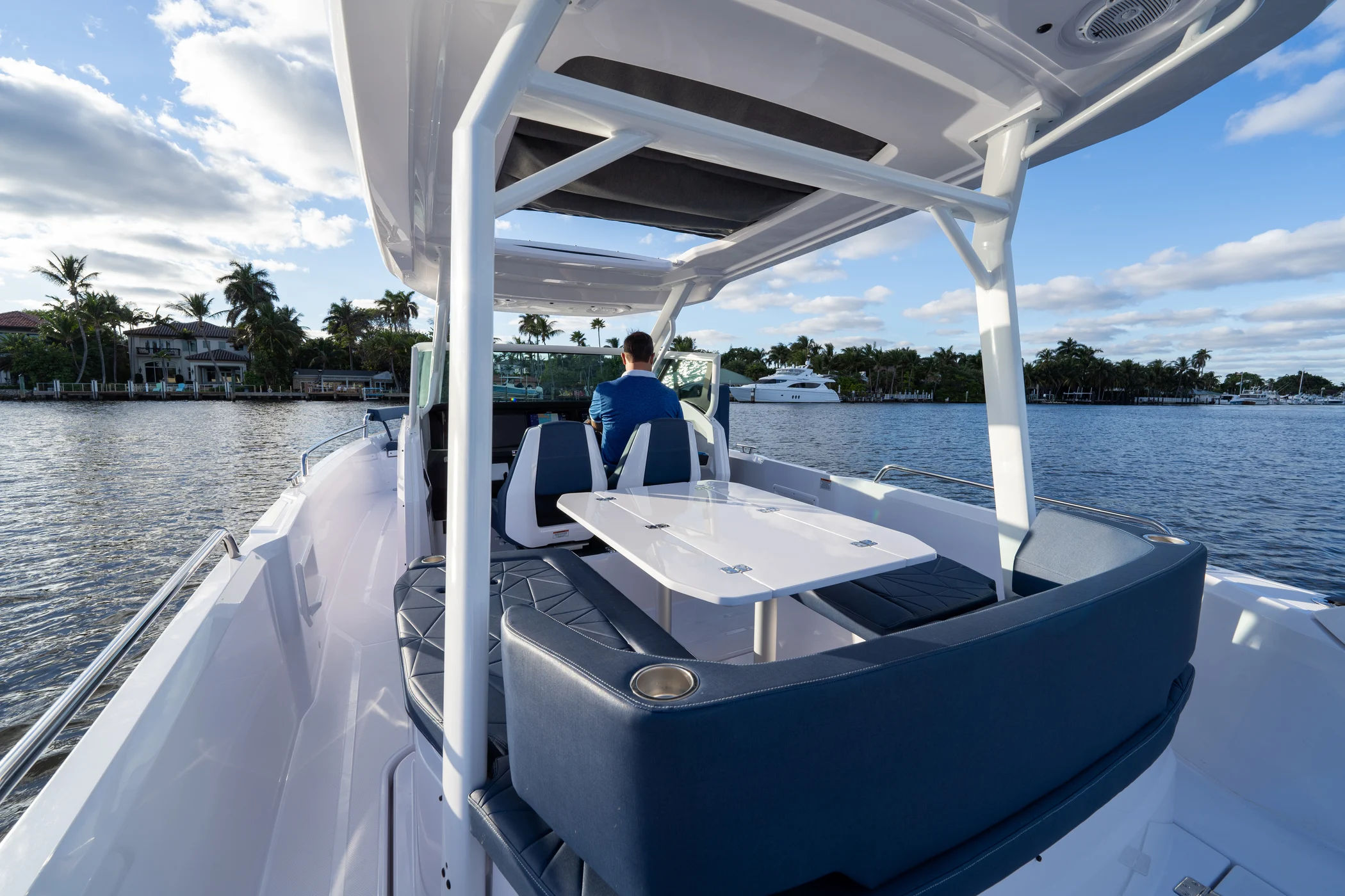 29ft 2025 Axopar Sun Top