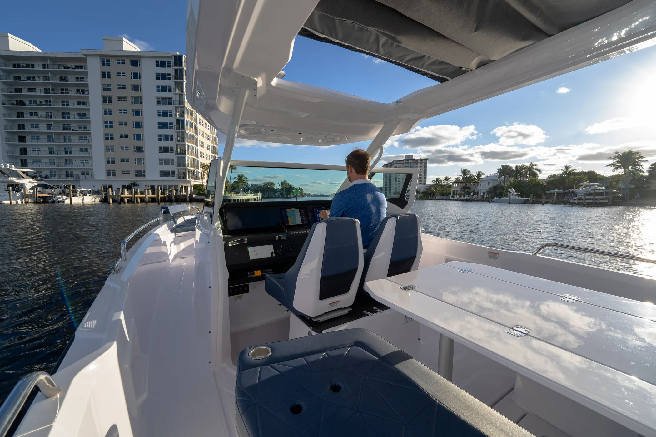 29ft 2025 Axopar Sun Top
