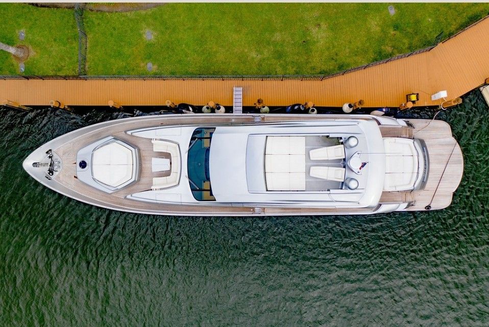 94ft Pershing