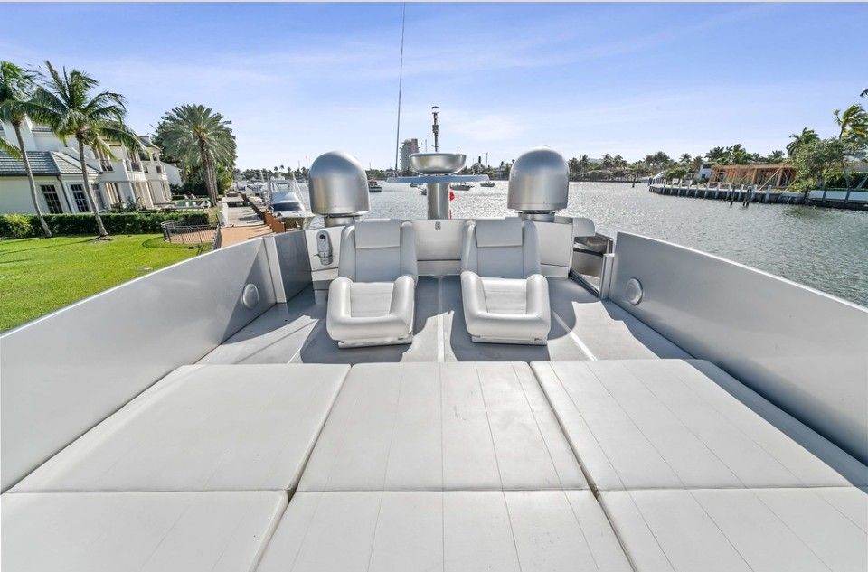 94ft Pershing
