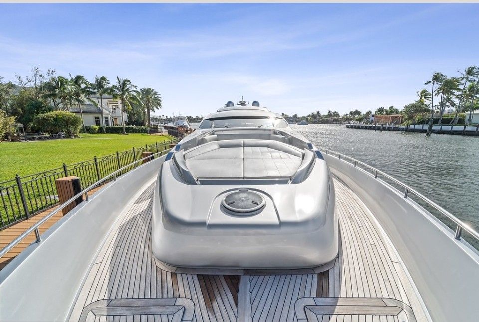 94ft Pershing